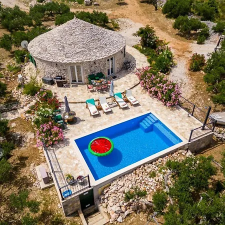 Seaside Family Friendly House With A Swimming Pool Mirca, Brac - 23797 San Pietro di Brazza
