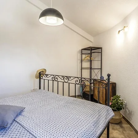 Seaside Family Friendly House With A Swimming Pool Mirca, Brac - 23797