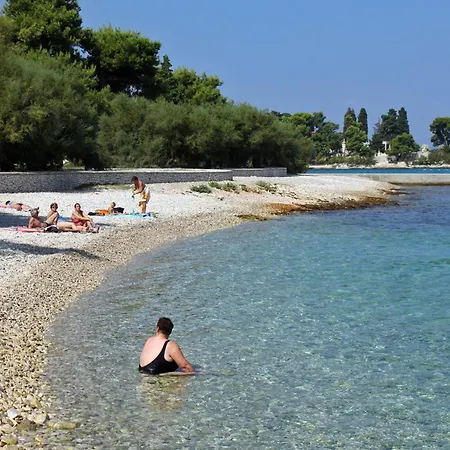 Seaside Family Friendly House With A Swimming Pool Mirca, Brac - 23797 Casa vacanze *
