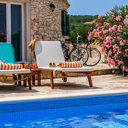 Seaside Family Friendly House With A Swimming Pool Mirca, Brac - 23797 San Pietro di Brazza